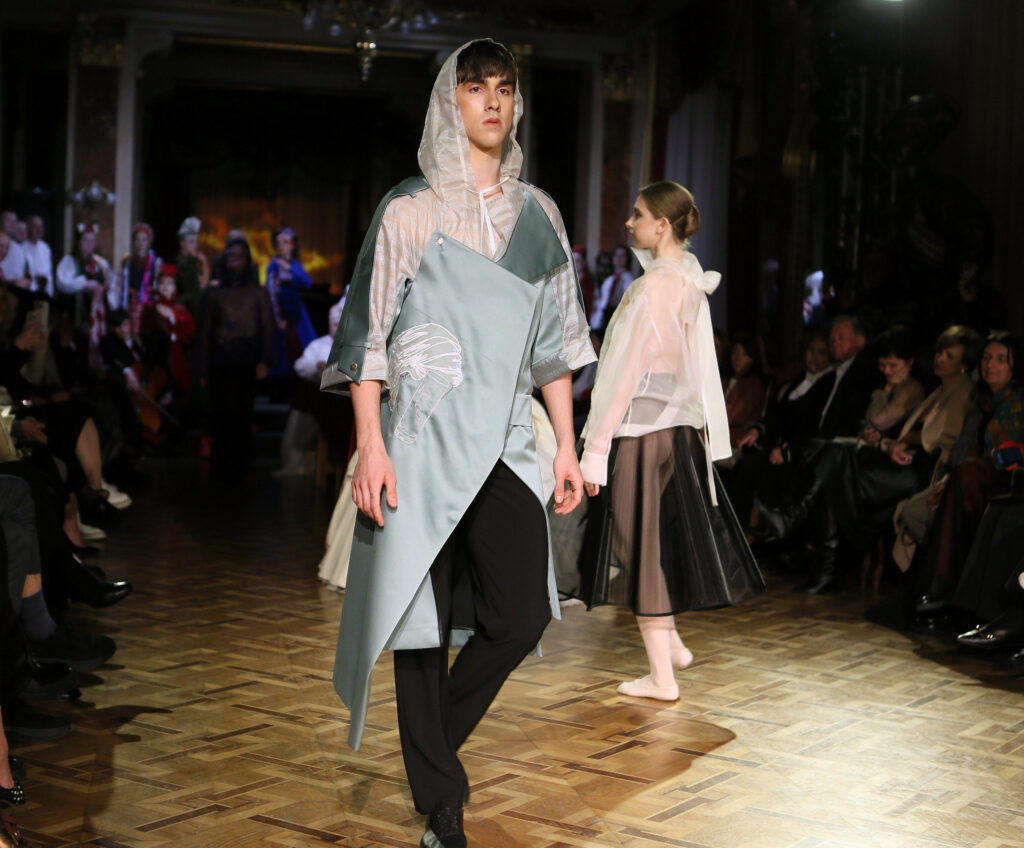 defile-vystava_ROZMOVA_PTAKHIV_Karavanska_and_Polovynka_(KRAVS-X)_5844