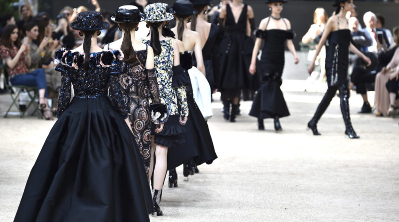 PARIS, FRANCE - JULY 04:  Modelsl walk the runway during the Chanel Haute Couture Fall/Winter 2017-2018 show as part of Haute Couture Paris Fashion Week on July 4, 2017 in Paris, France.  (Photo by Pascal Le Segretain/Getty Images)