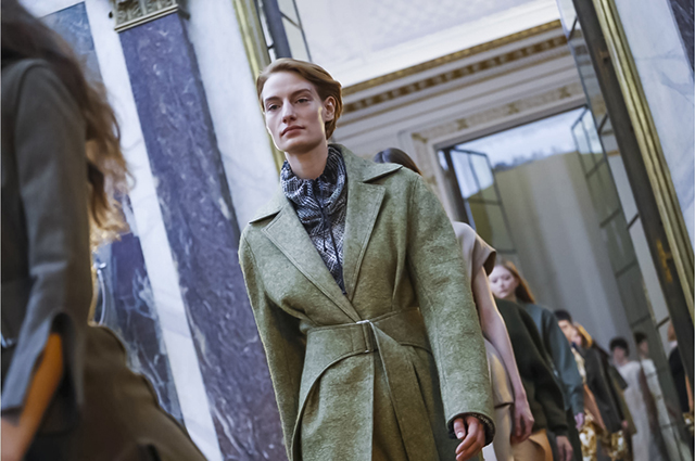 Victoria Becham Fashion Show Ready to Wear Collection Fall Winter 2018 in New York Fashion Week